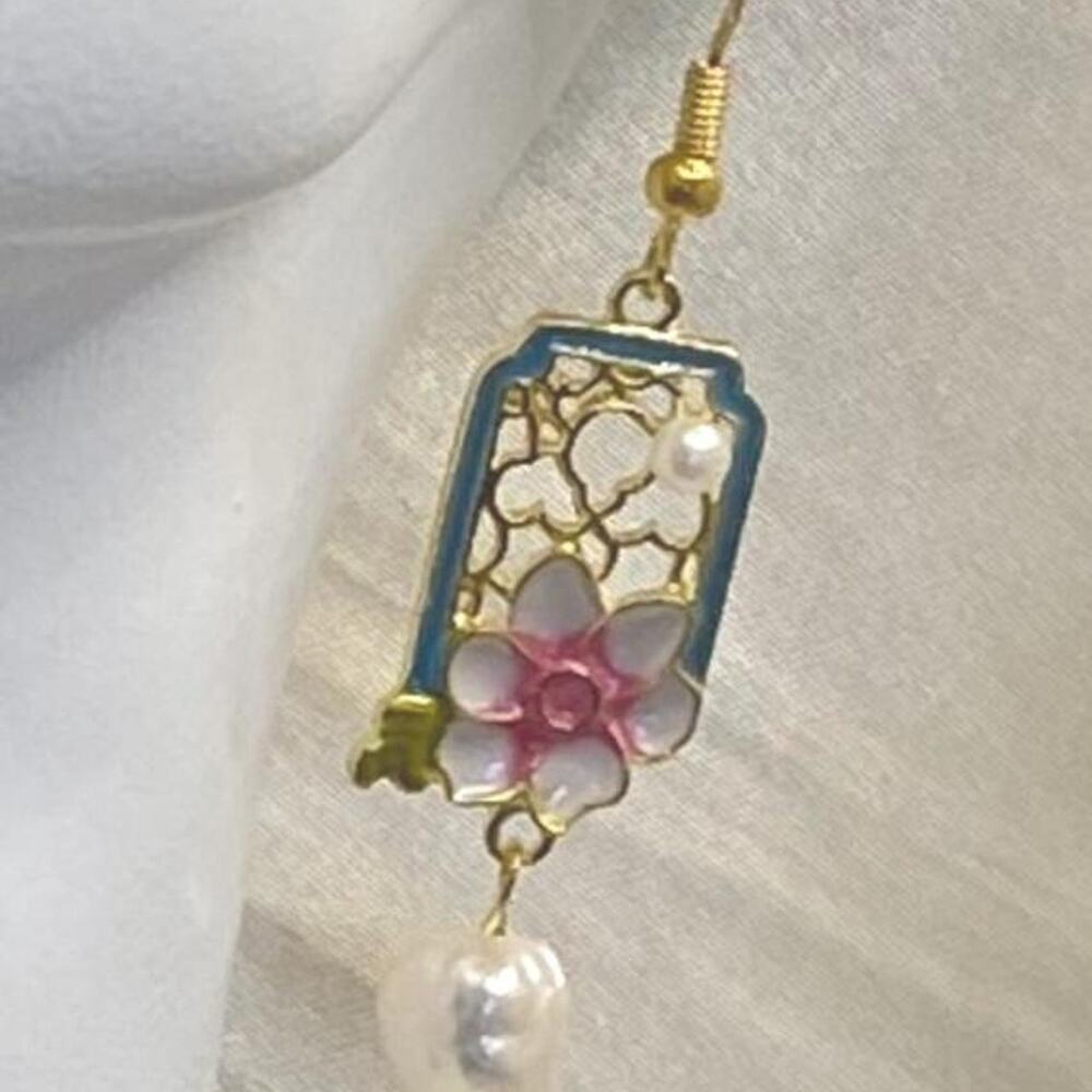 Vintage Freshwater Pearl Enamel Floral Filigree Dangle Earrings Pink Gold Tone